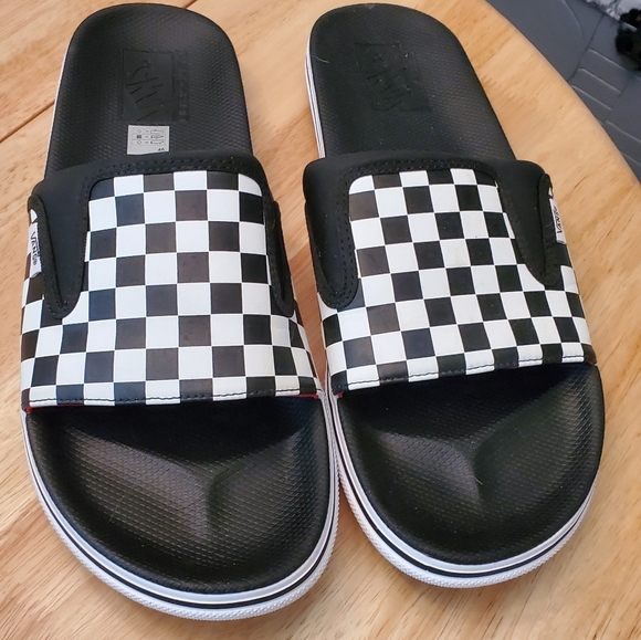 vans ultracush slides